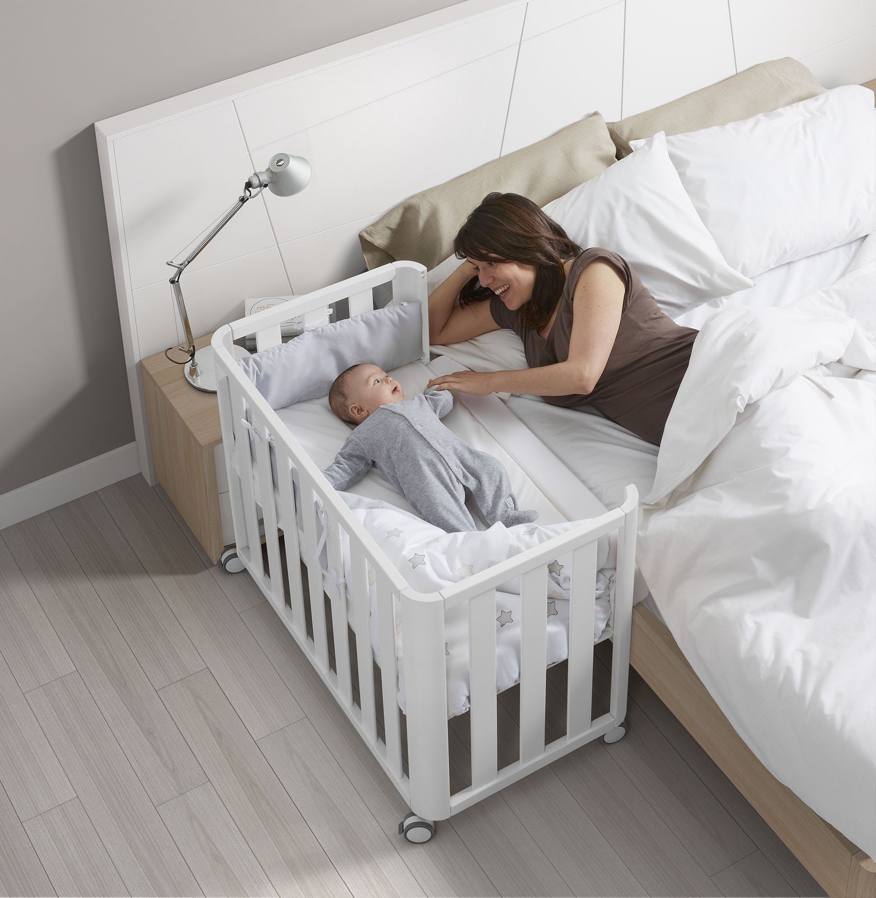 детская кроватка передвижная к кровати